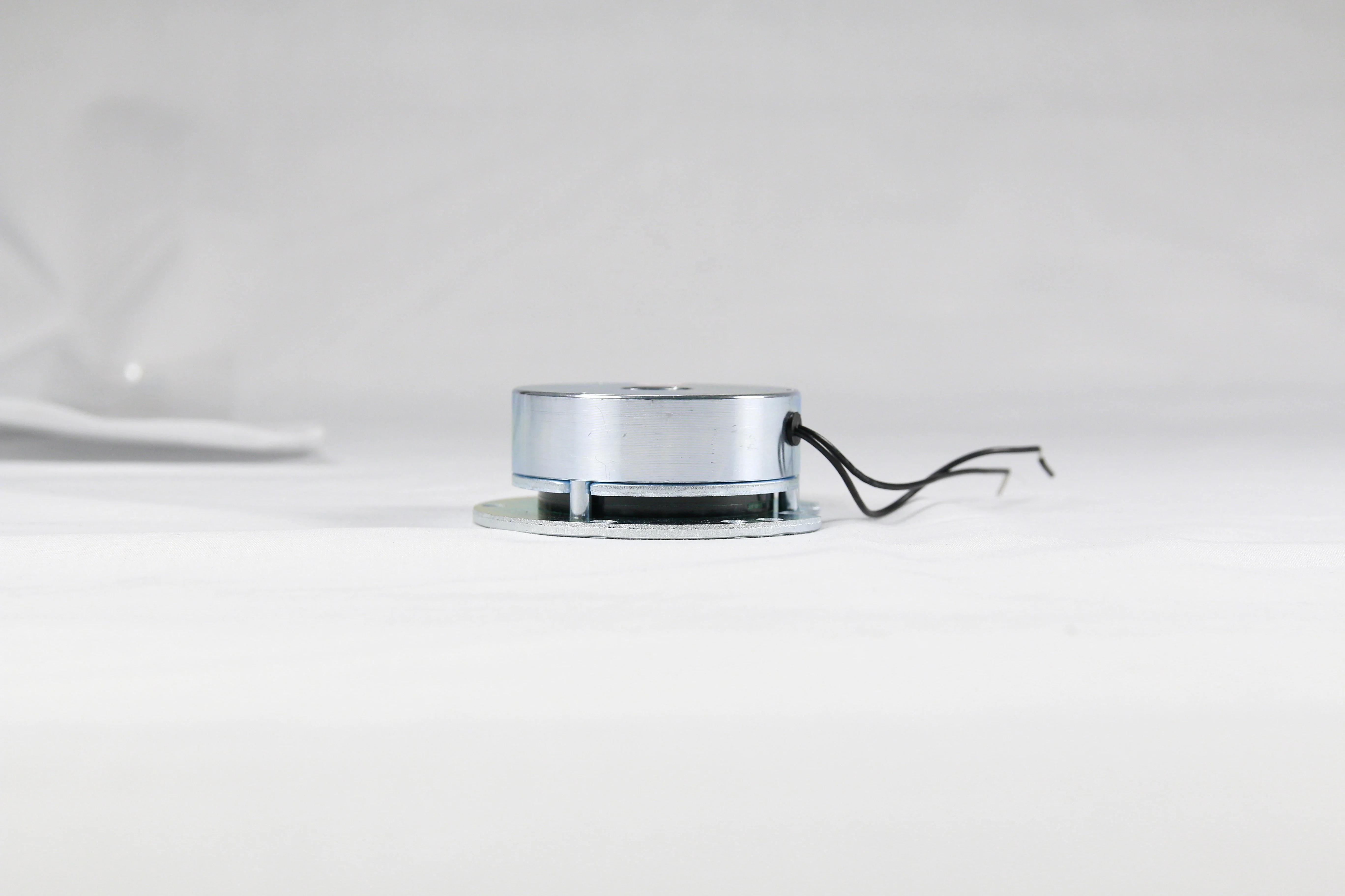 
[MTM] 24V 4N.m Electromagnetic power off industrial clutch electric brake for motor Made in Taiwan 