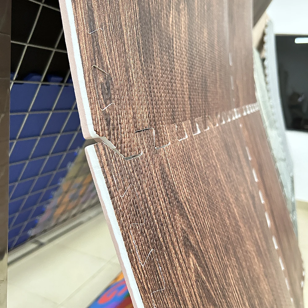 Stylish Eva Foam Wooden Grain Floor Mat Puzzle Protective Flooring Dark Brown Color Interlocking Floor Tiles for Home Gym