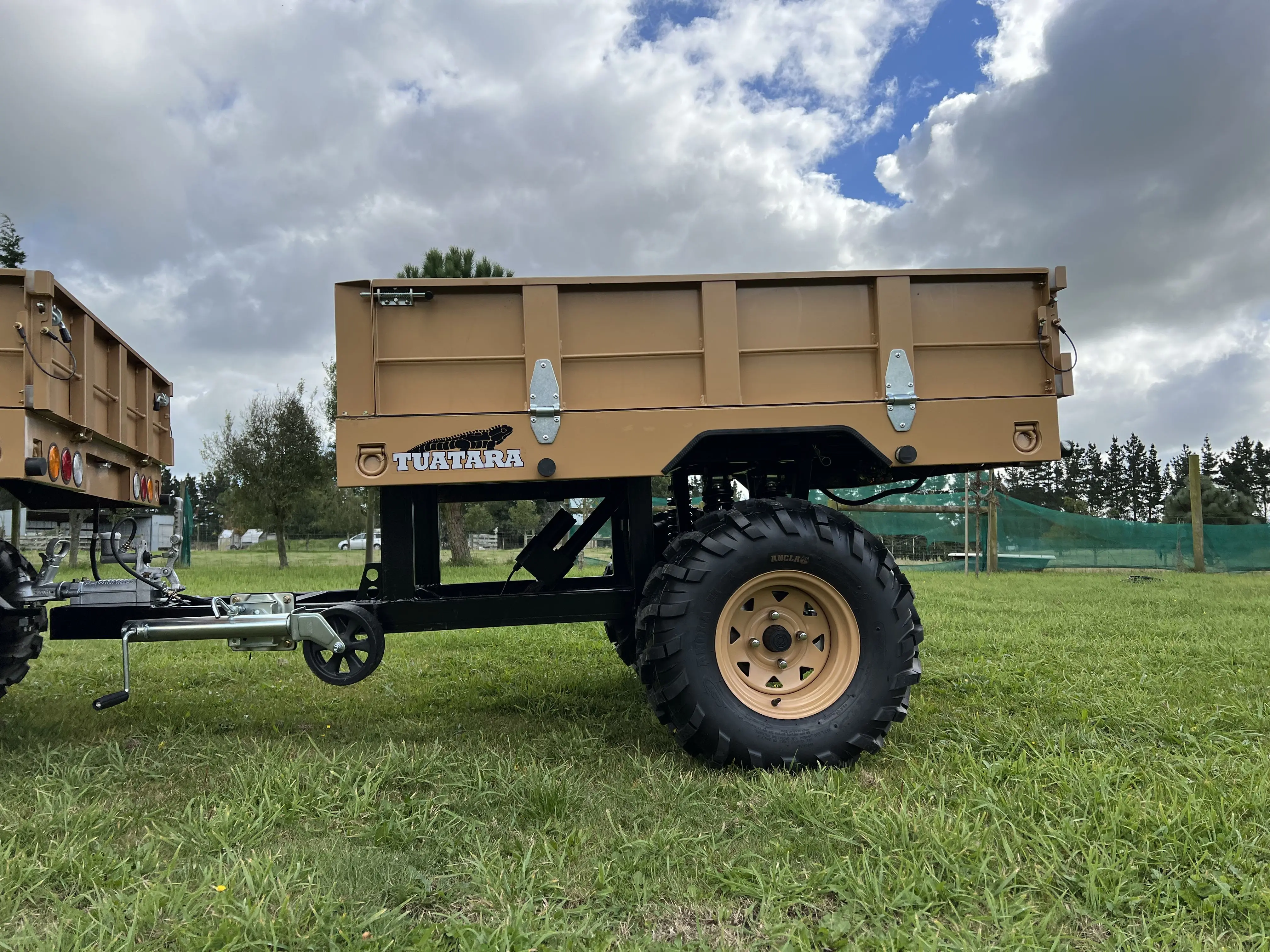 Высокое качество небольшая тележка четырехколесный Atv прицеп с подъемником двойная катушка подвеска инерционное