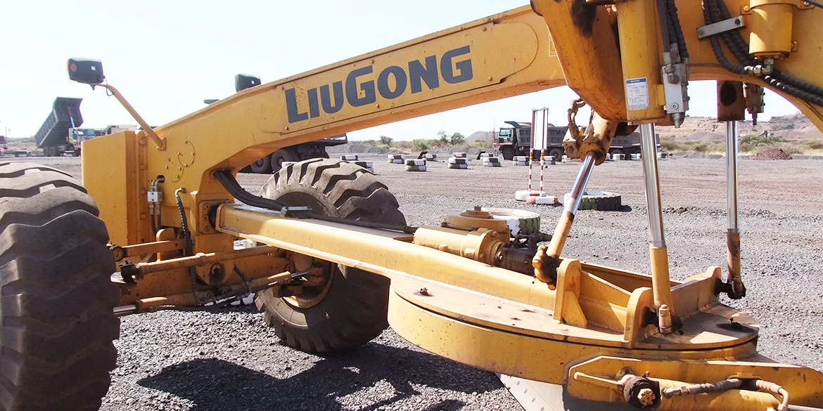High Performance 425 HP 19500KG Motor Grader CLG425