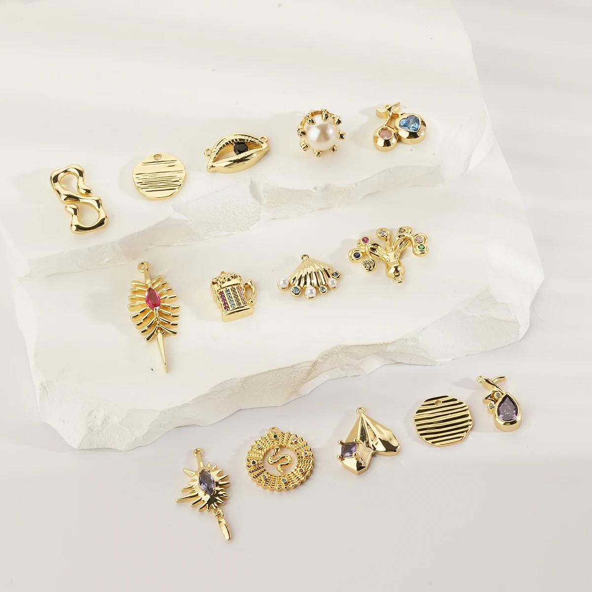 Wholesale Crystal Pearl Design Jewelry Accessories Copper Charms For Necklace Bracelet Jewelry Making