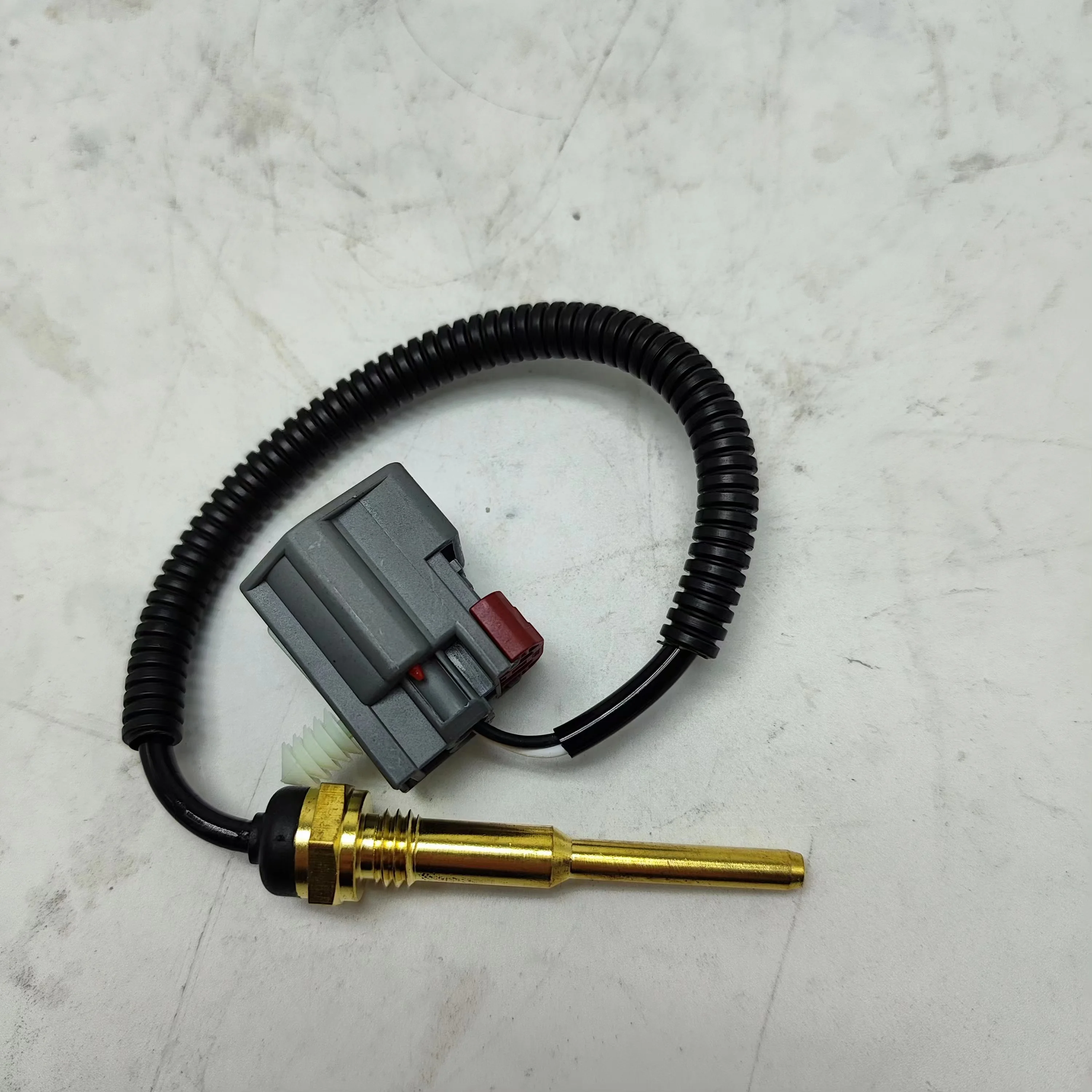 Genuine cylinder cover temperature sensor  for Ford JMC V348 2.4L 9C116G004ED 1710157