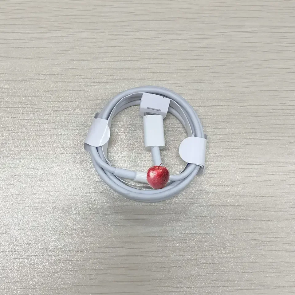 Замечательный TPE ABS 2.4A type C для освещения быстрой зарядки 1 метр для кабеля iPhone