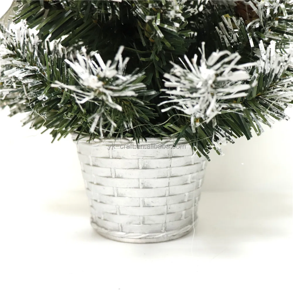 New Design Artificial Christmas Trees Gold Plastic Outdoor Indoor Xmas Tree Pots PVC Green Snow Tree Table Decor