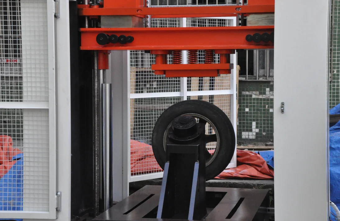 ISO7141-2005/ SAEJ 175 Car Wheel Impact Performance Strength Testing Machine