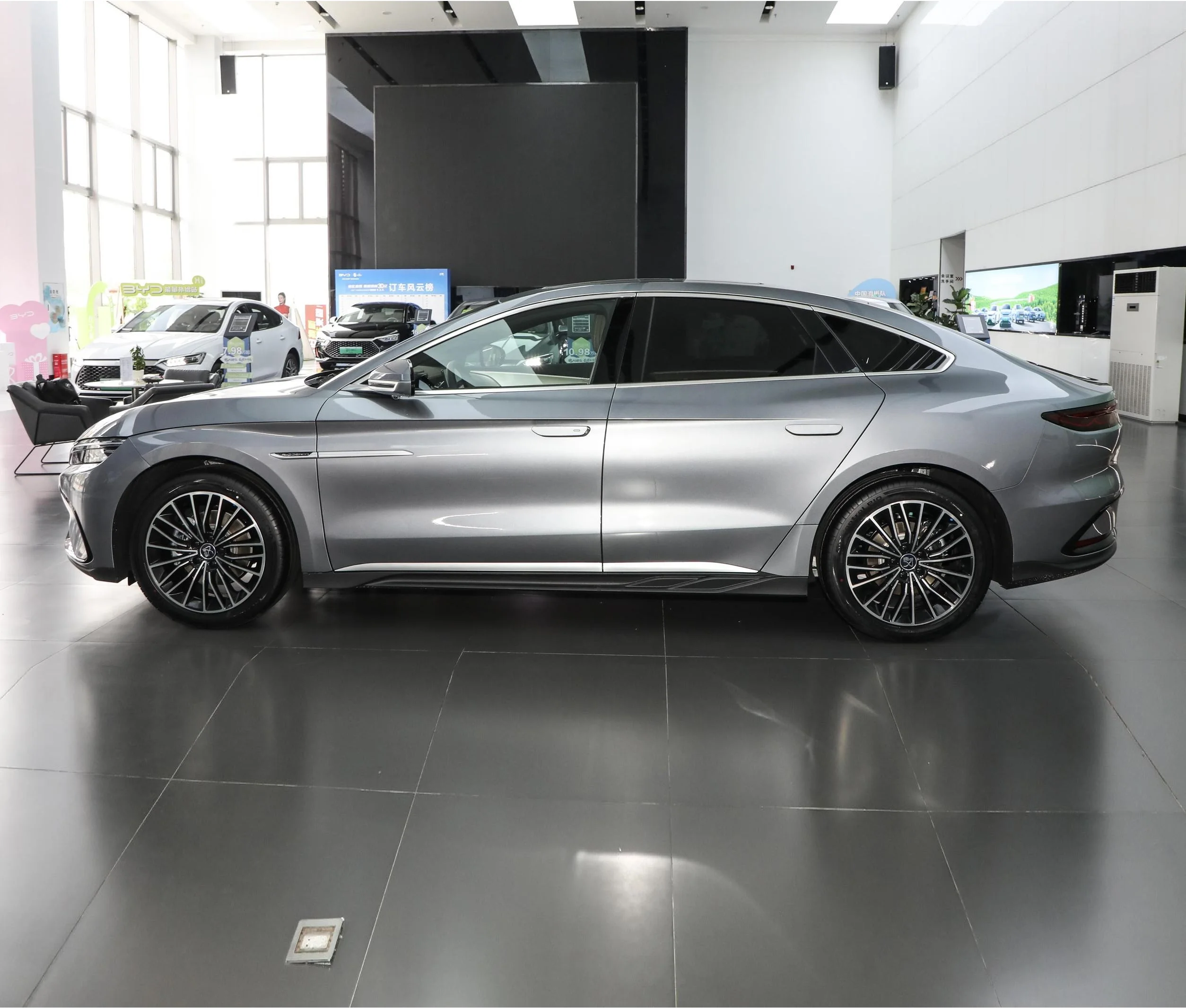 Electric Vehicle Suv Byd Han Ev 2024 Cars 4x4 610km Used Car BYD Electronic for Adult Cheap Chinese Automobile Part