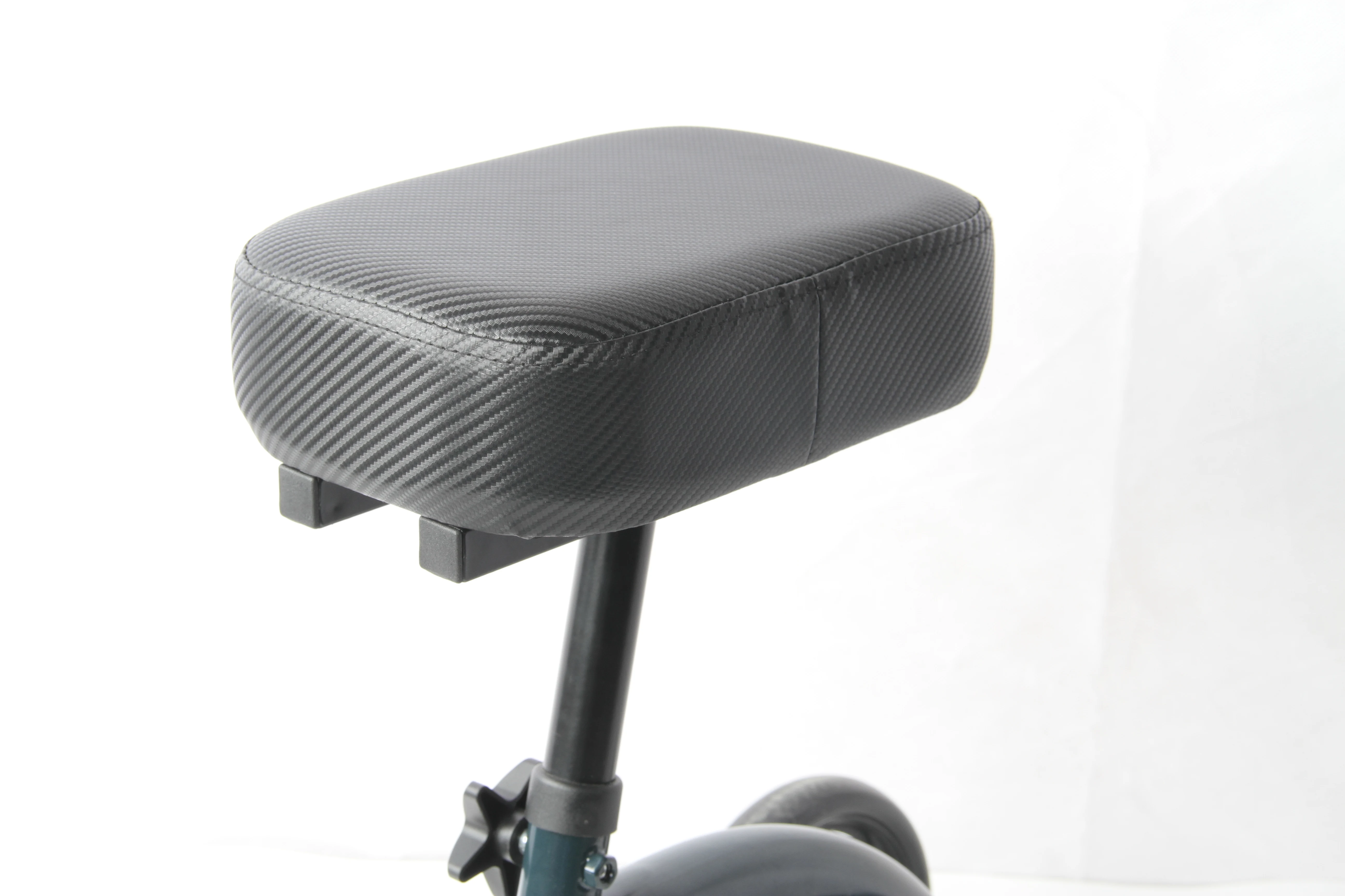 Rehabilitation therapy supplies adult standing knee walker adult foldable handicapped knee scooters