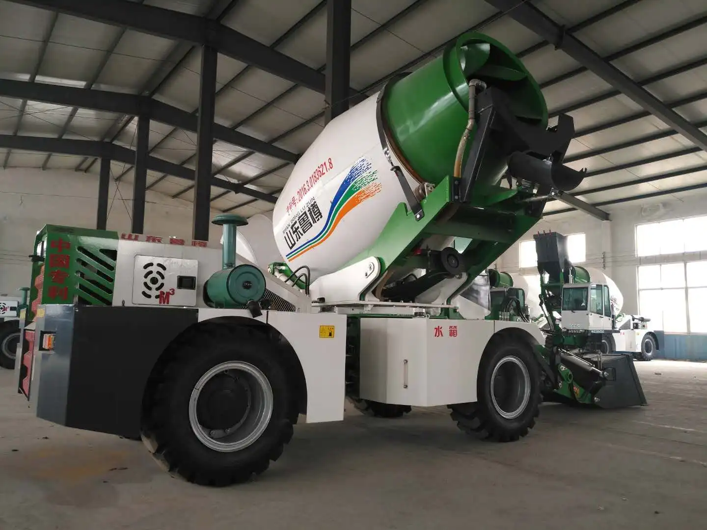 3.5CBM,self loading concrete mixer truck for sale/mobile concrete mixer pump price