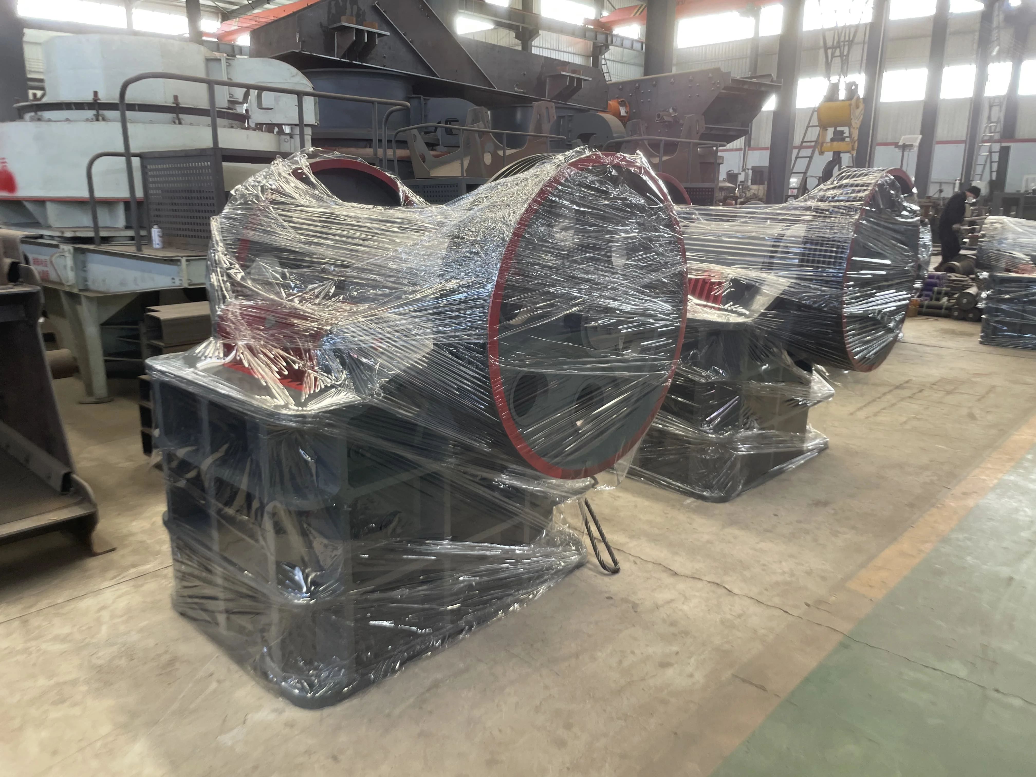 Portable Stone Crusher Machine Jaw Crusher for Crushing Ore & Mining with Engine & Motor Components for Uganda Sale