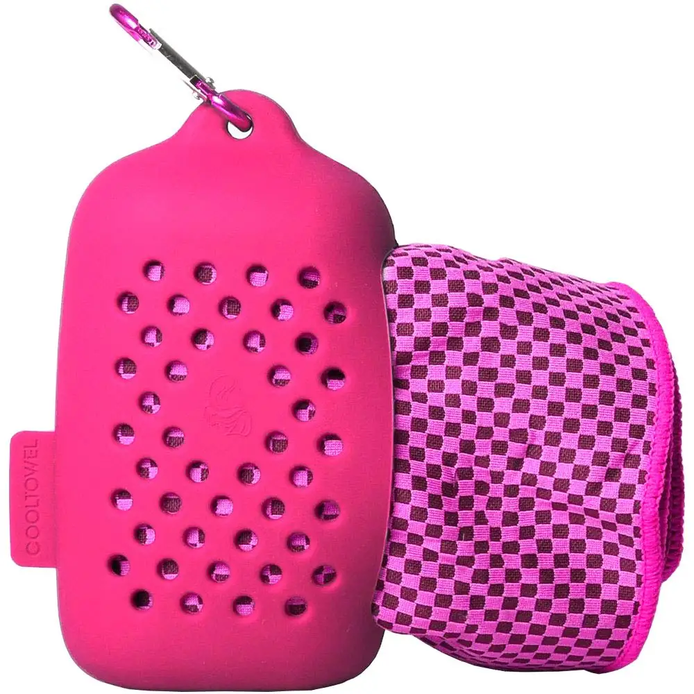 2022 hot selling sport travel towel instant cooling gym towel carabiner case
