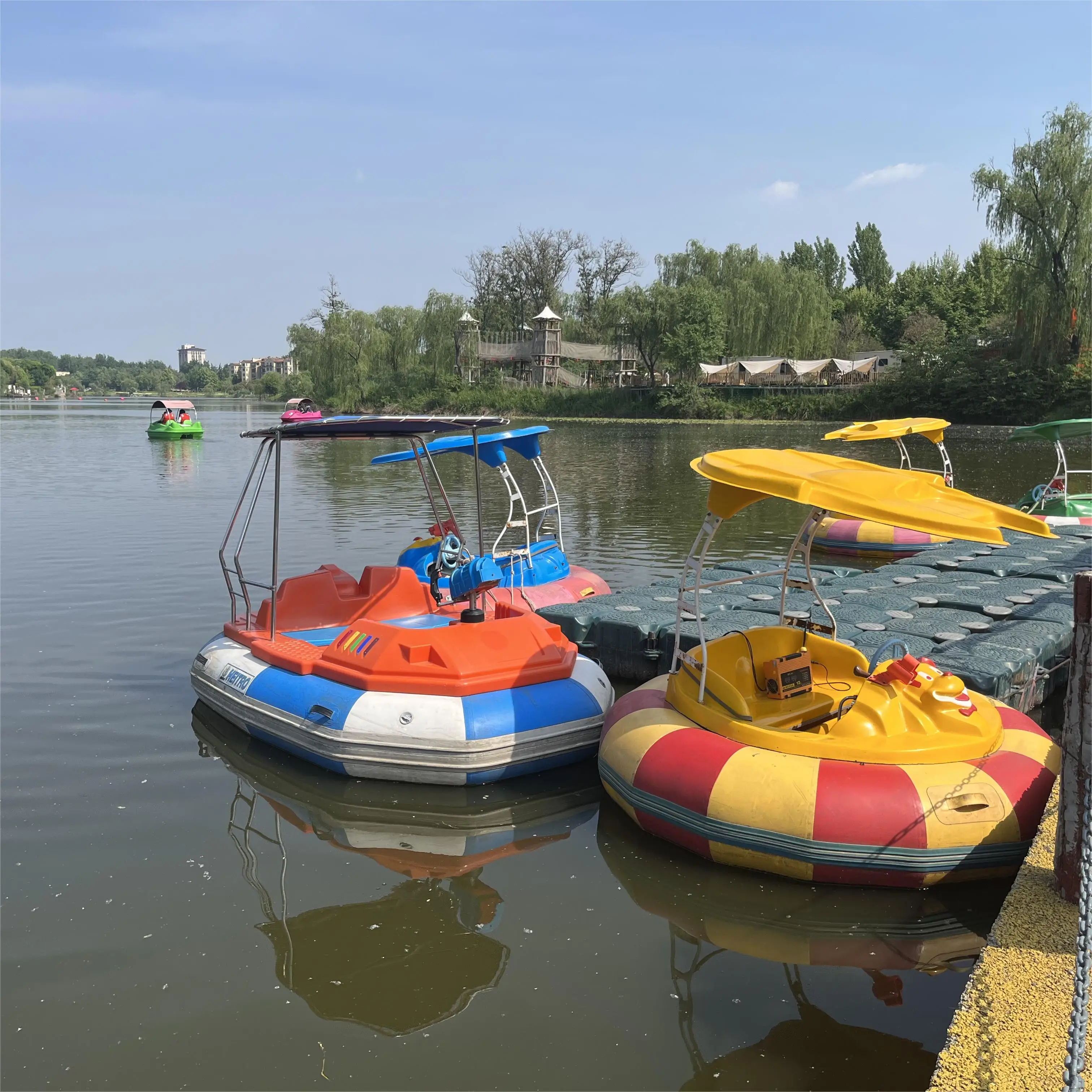china factory cheap yacht luxury boat ship yacht water park boat   sea beach tourism lanchas leisure boat