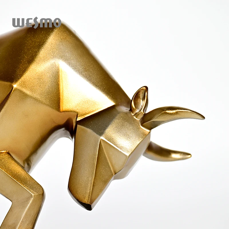 Surprise Price Gold Bull Statue Home Office Living Room Interior Resin Animal Crafts Wealth Decoration Bull Sculpture