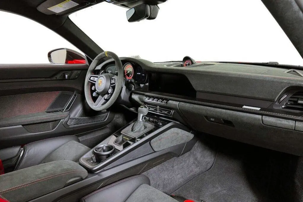 Использованный 2024 Порше 911 GT3 RS готов к отправке
