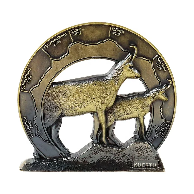 Antique Brass Engraved 3D Deer Figure Decorate Metal Animals Souvenir Statues