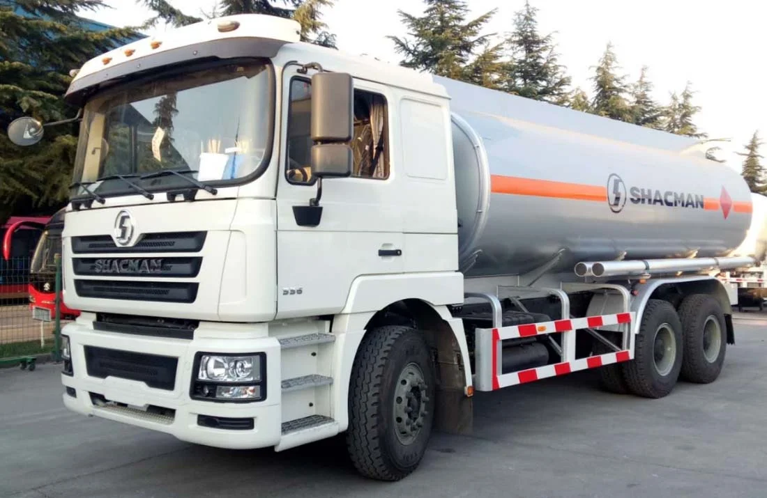 Shacman F3000 Oil Tanker Truck 4*2 10CBM Volume Euro 2 Emission Standard SX5185GYYDN461 for Sale