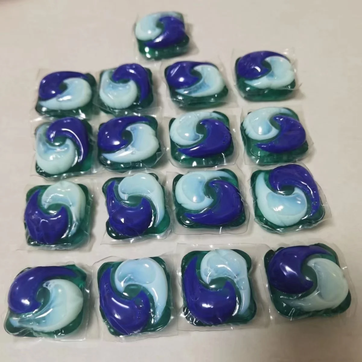 Laundry Pods Custom Laundry Detergent Capsules Bulk Washing Pods Fragrance Laundry Beads Remove Stains Detergent Gel