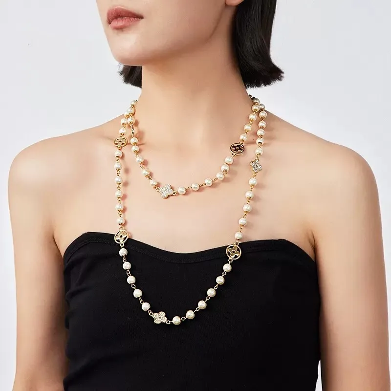 Designer Famous Classic Four Leaf Clover Sweater Chain Luxury Fashion Long Multilayer Necklace Handmade Pearl Alloy Fine Jewelry
