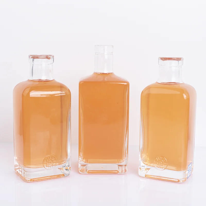 Customized Super Clear Bar Top Glass Bottle 750 Ml Square Bottle For Whiskey Gin Tequila Vodka