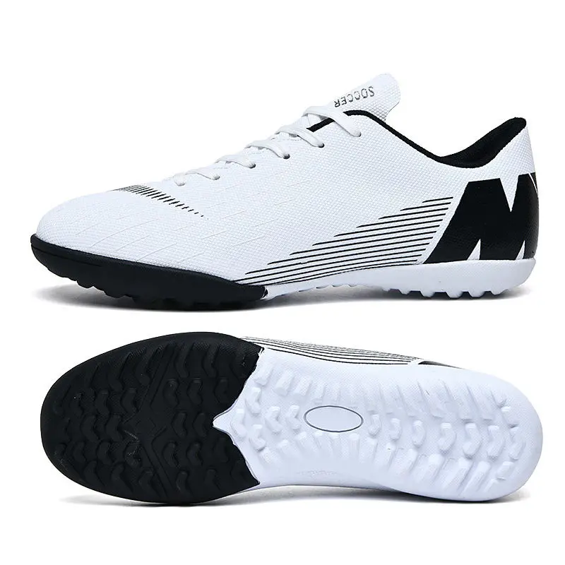 Hot selling low top football shoes with broken nails and long spikes, professional competition training shoes, football shoes
