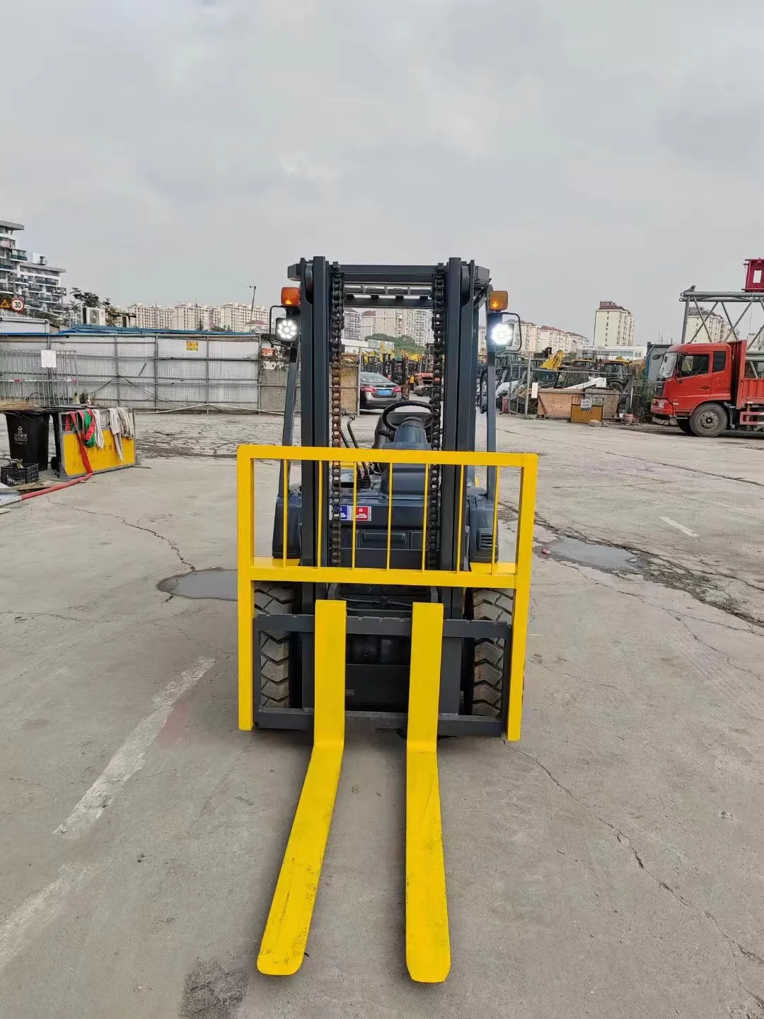 KOMATSU Used FD30-17 Forklift
