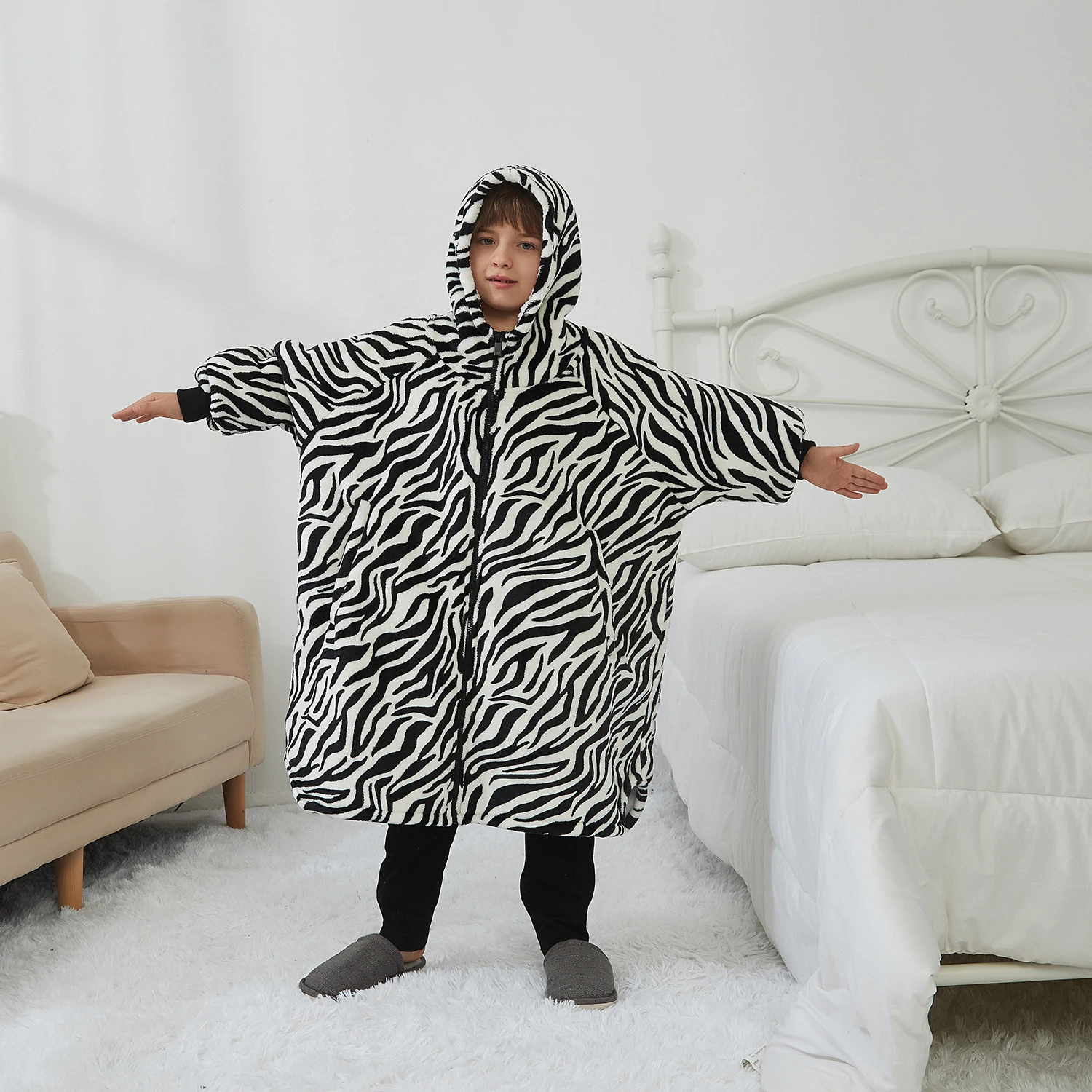 Wholesale Sample Available Plush Hooded Kids Adult Fleece Sherpa Soft Warm Wearable Printed Gym Sweatshirt Hoodie