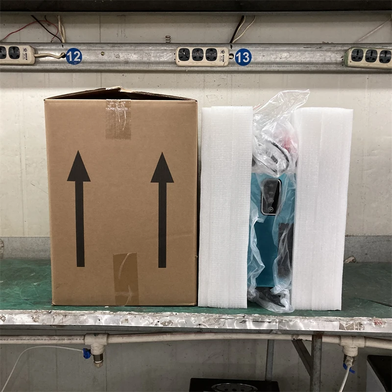 Ce Gs Custom Wholesale 12pcs Bullet Shape Ice Maker For Homes 12-15kgs/24h with ice shaver