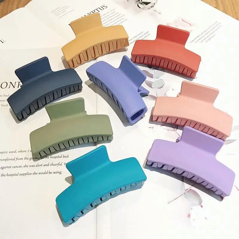 Frosted hair claws clips simple candy-colored painted hair grip with shark teeth hair accessories for women