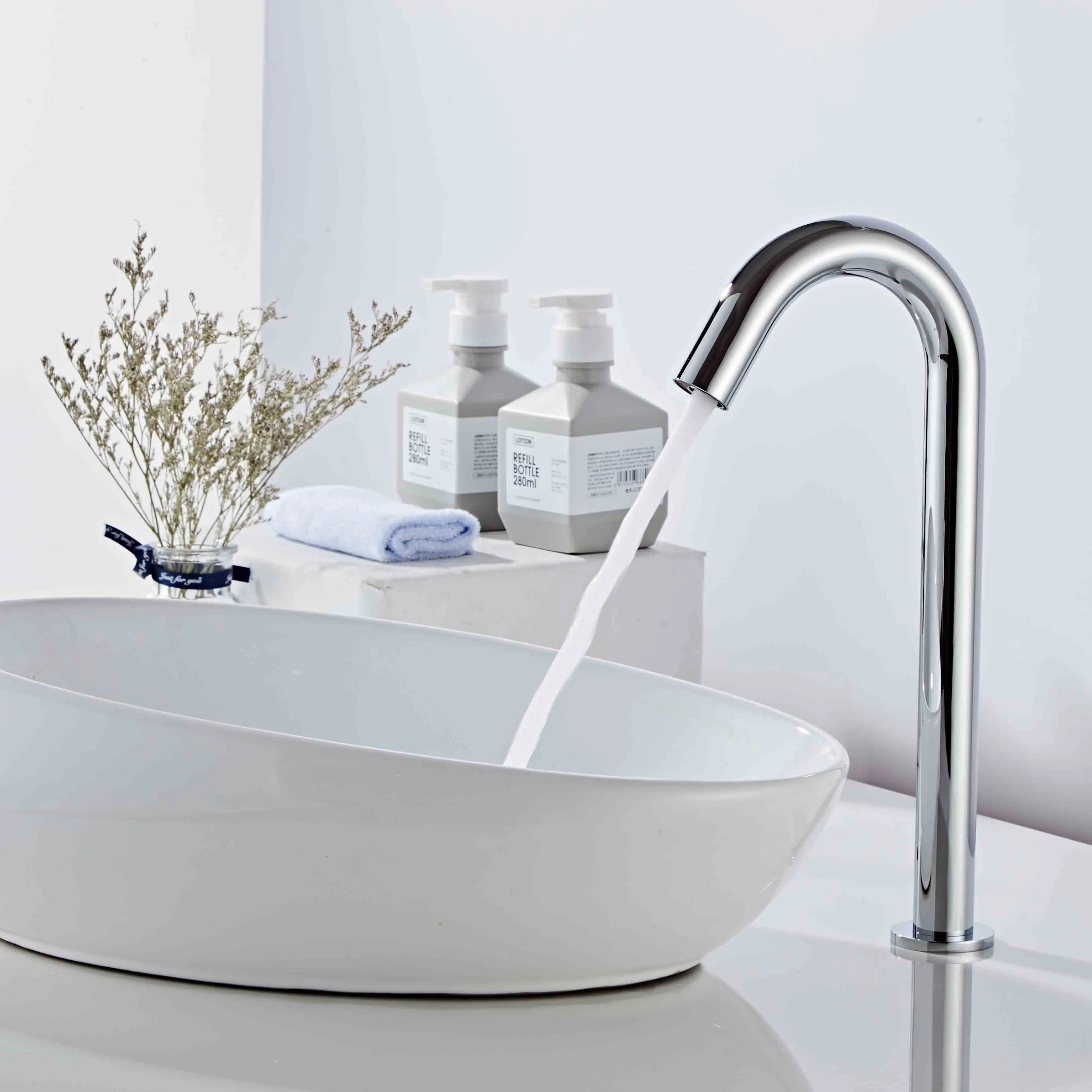 
Автоматический смеситель для раковины HUADIAO 2021 с питанием от аккумулятора постоянного тока, латунный Смеситель для раковины с водяным носиком 