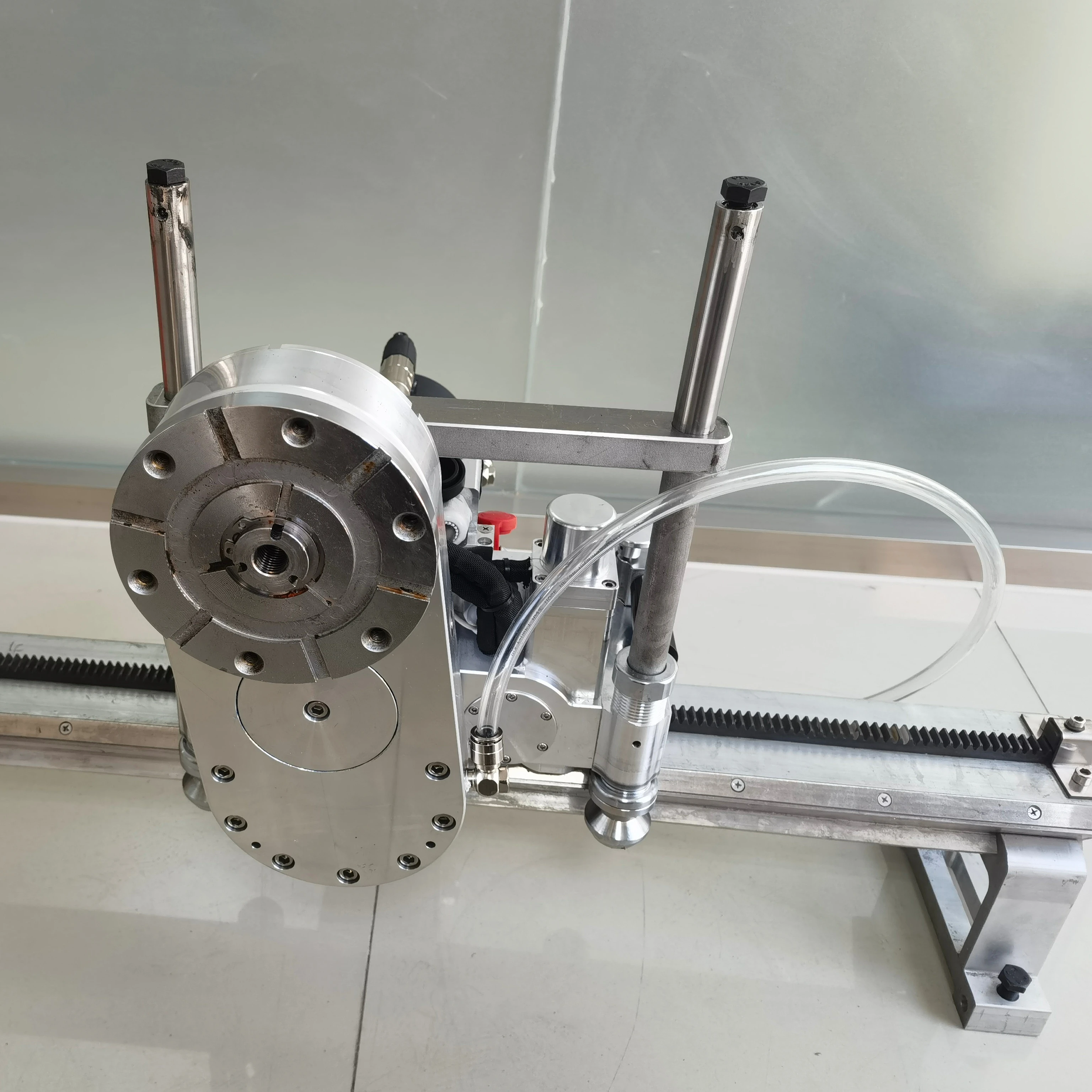 Electric high-frequency wall saw cutting machine