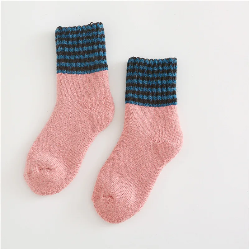 Factory high quality new desgin style colorful winter warmer cozy wool socks thicken women