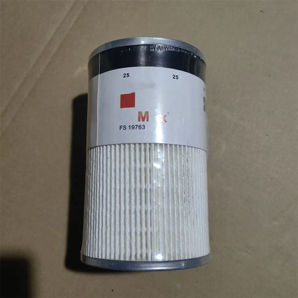 FS19763 Fuel/Water Separator hot sale construction machinery parts
