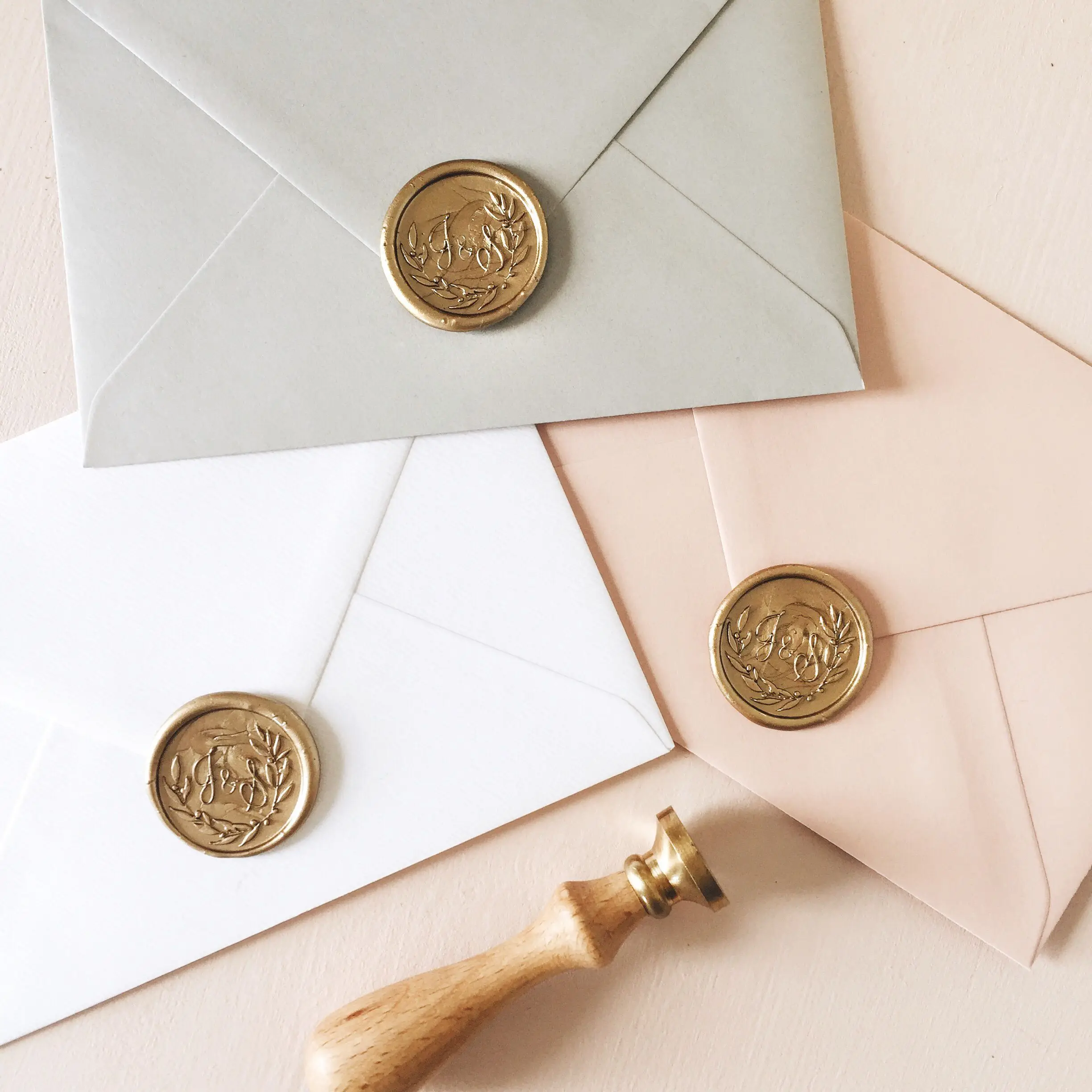 Custom logo brand Stamp self Adhesive wax seal stickers for packing decorate Business wax seal stickers