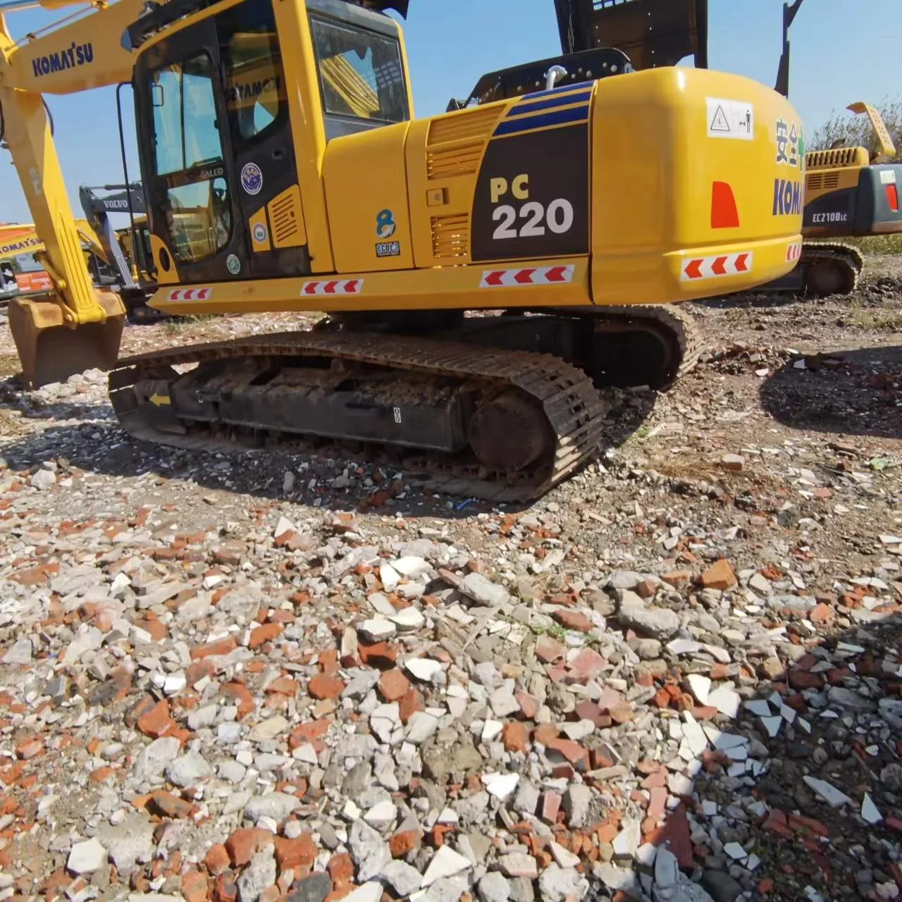 used Komatsu excavator PC200-8 pc220-8 pc210-7,PC200 PC120 PC60 PC200 komatsu backhoe pc200