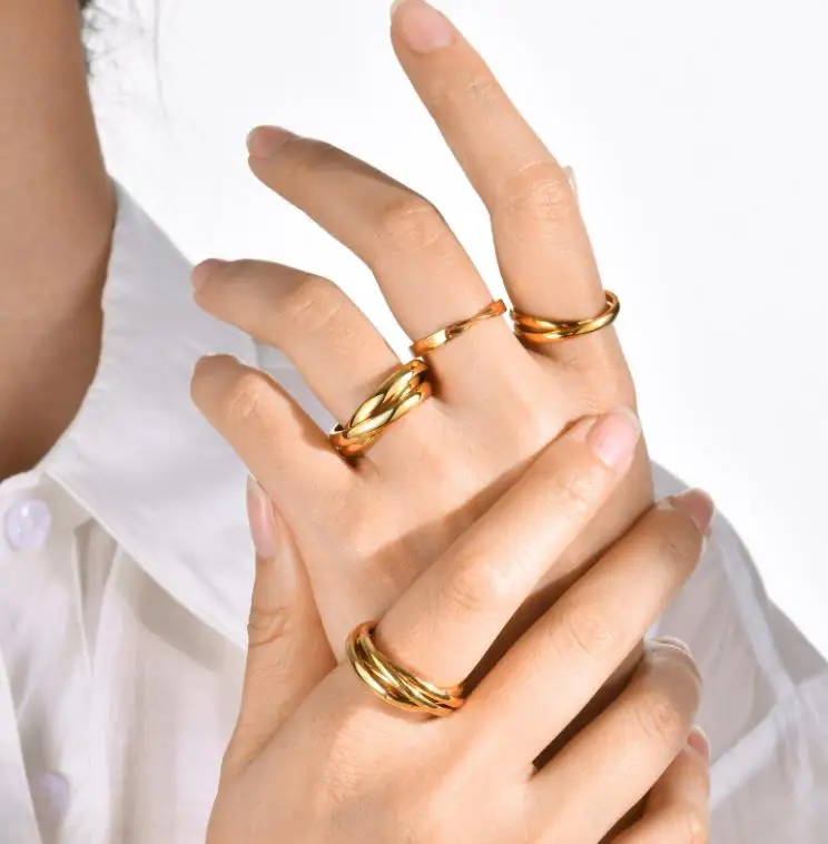 Stainless steel smooth round ring 18K gold-plated triple gold have size wedding rings  wholesale popular for women