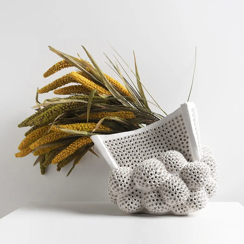 Luxury Chinese-Style Ceramic Porcelain Flower Vase Honeycomb Shape for Home Decor for Living Room Office Desk Hallway