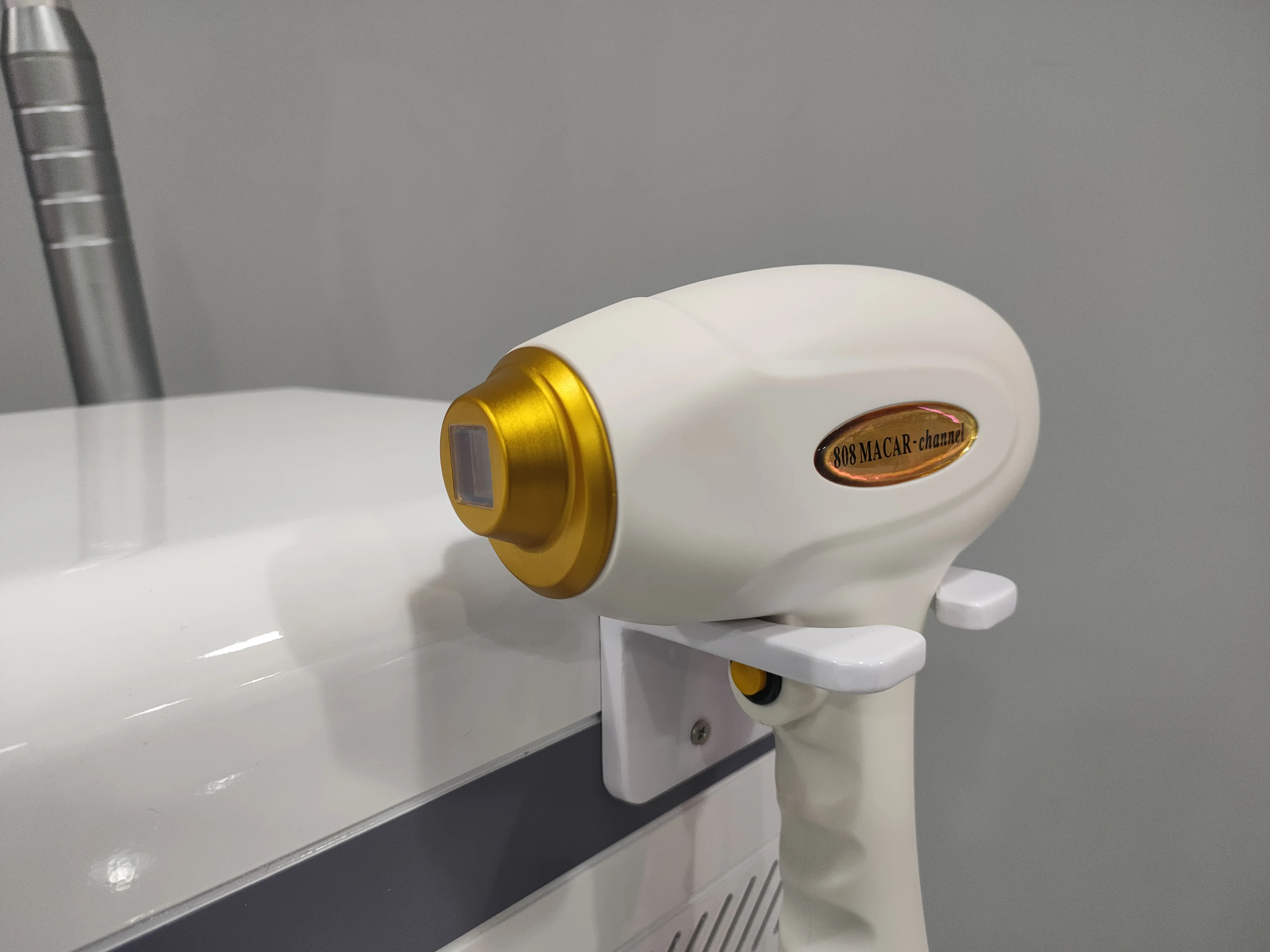 Low price 2 in 1 laser hair tatoo removal 808 diode laser and pico 2in1 pico laser korea