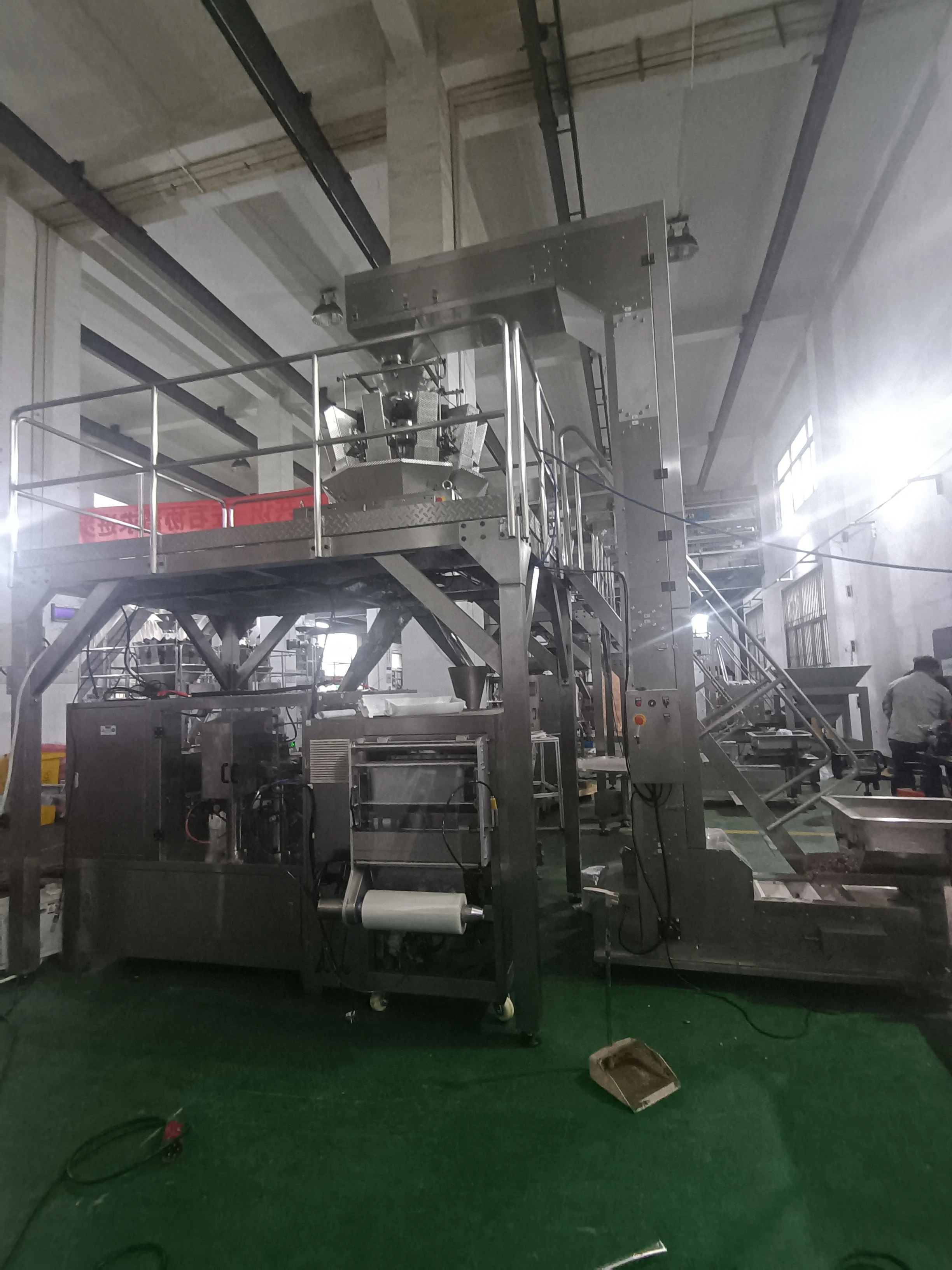 Low price multi plate vibrator feeder Z bucket conveyor for popcorn  snacks feeding