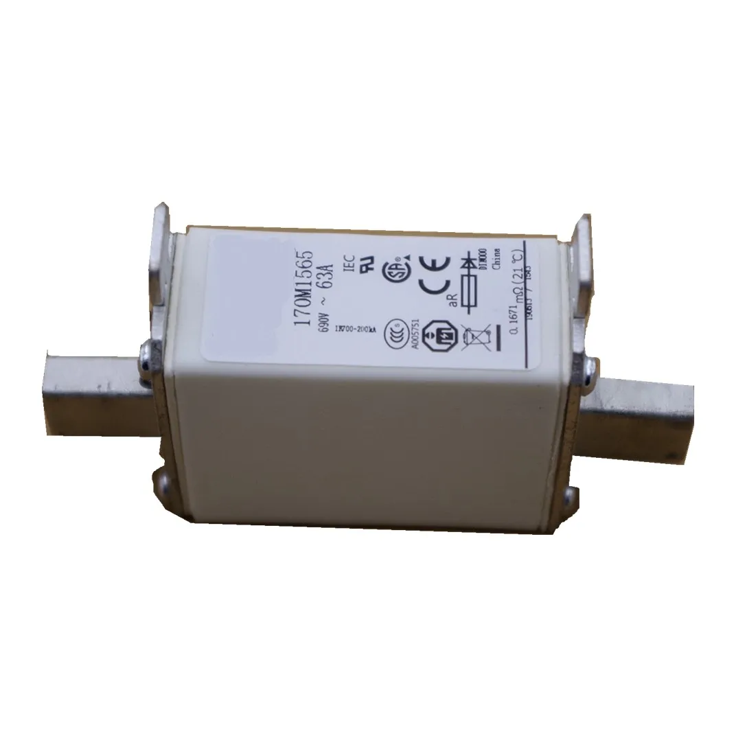 Fuse 125A 690V aR DIN 000 high speed square body fuse 170M1568D Low arc voltage fuses