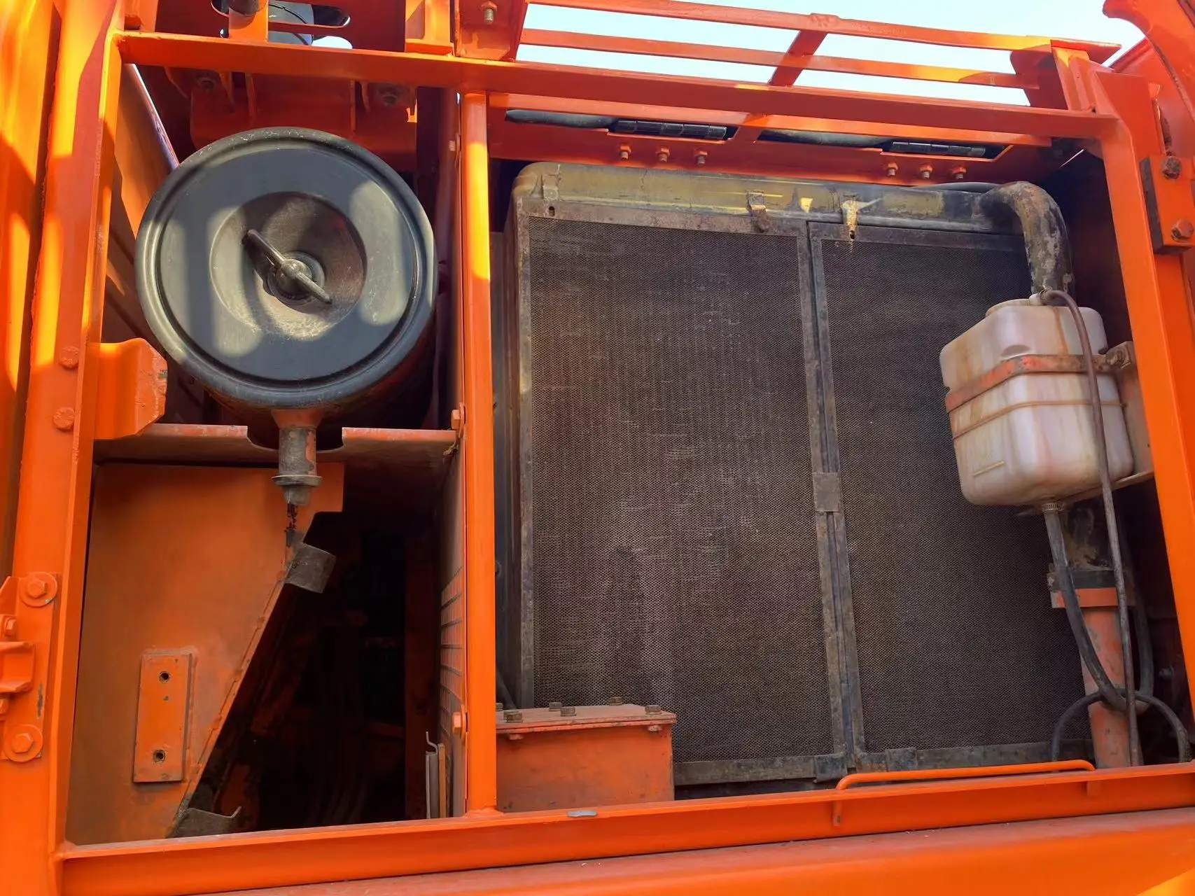 95% New Used Wheeled Excavator Doosan DX150-9c From Korea for Sale Machine Wheeled Doosan150-9c in Good Condition