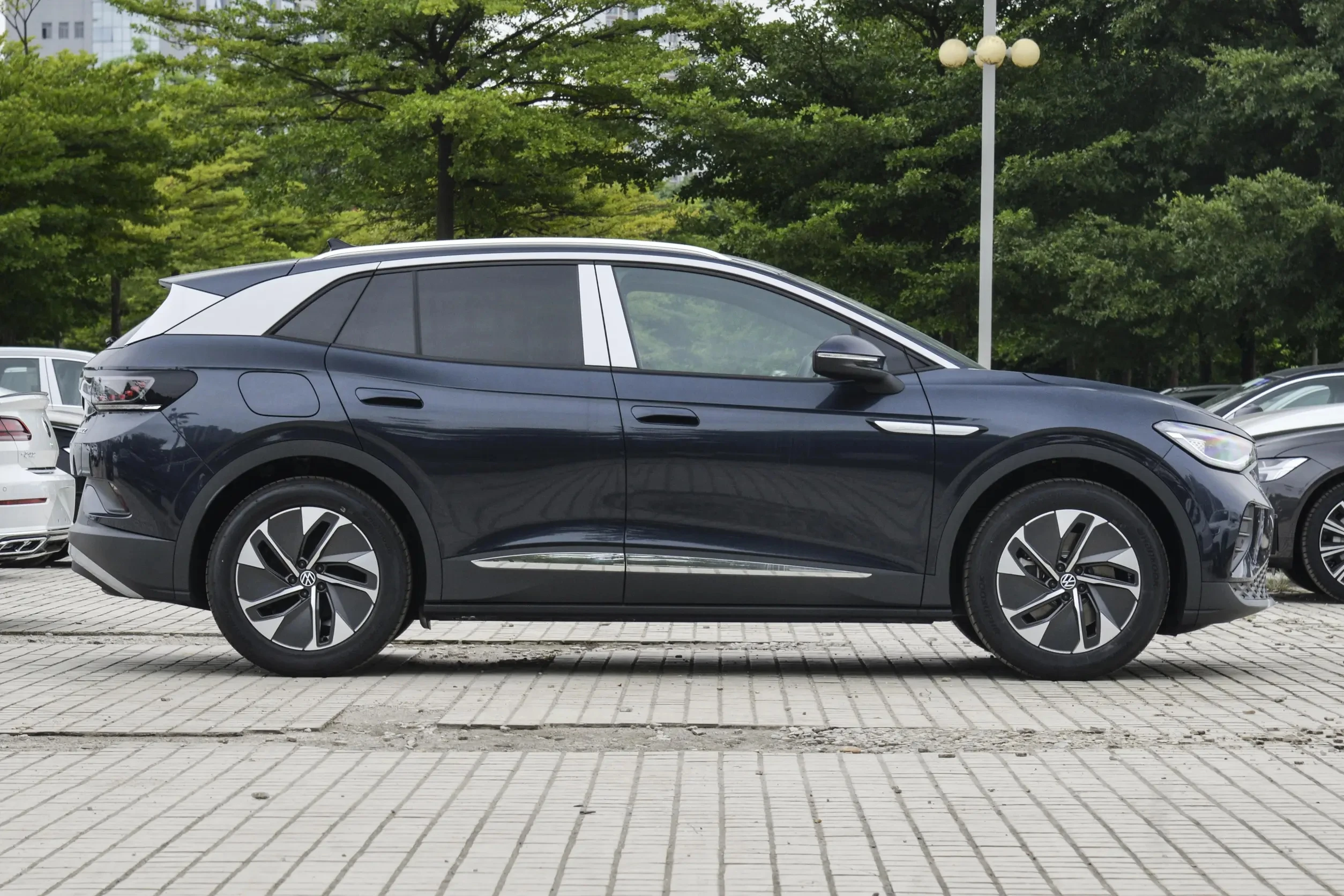 Hot Sale Brand VW Made In China Factory Adult 4 Wheel Electric Suv New Energy Vehicle 2023 id4 crozz pro