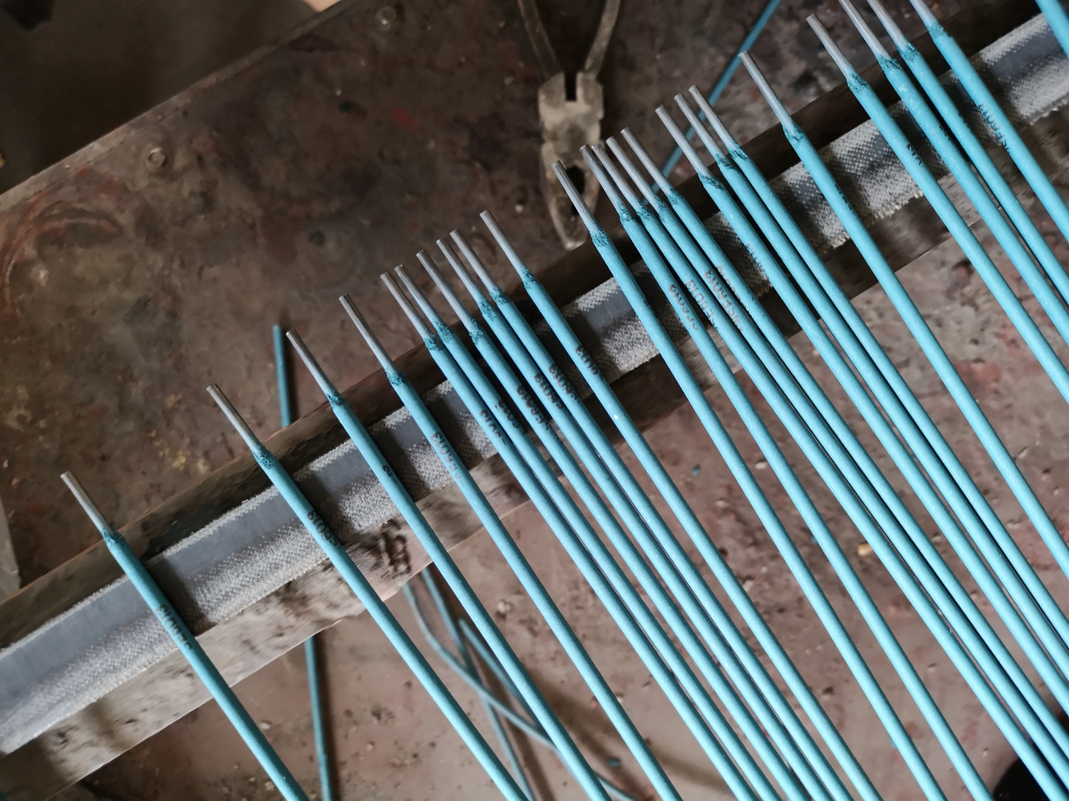 china good price 2.5mm 3.2mm 4.0mm e6013/e7018 Welding Electrode