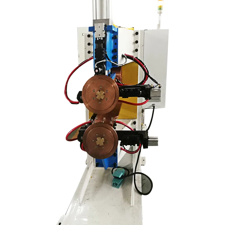 
 Автомобильный топливный бак, рулон, проволочная сетка, сварочные аппараты, радиатор, гофрированные пластины, стеновая панель, сварочный аппарат, при сопротивлении сварки  