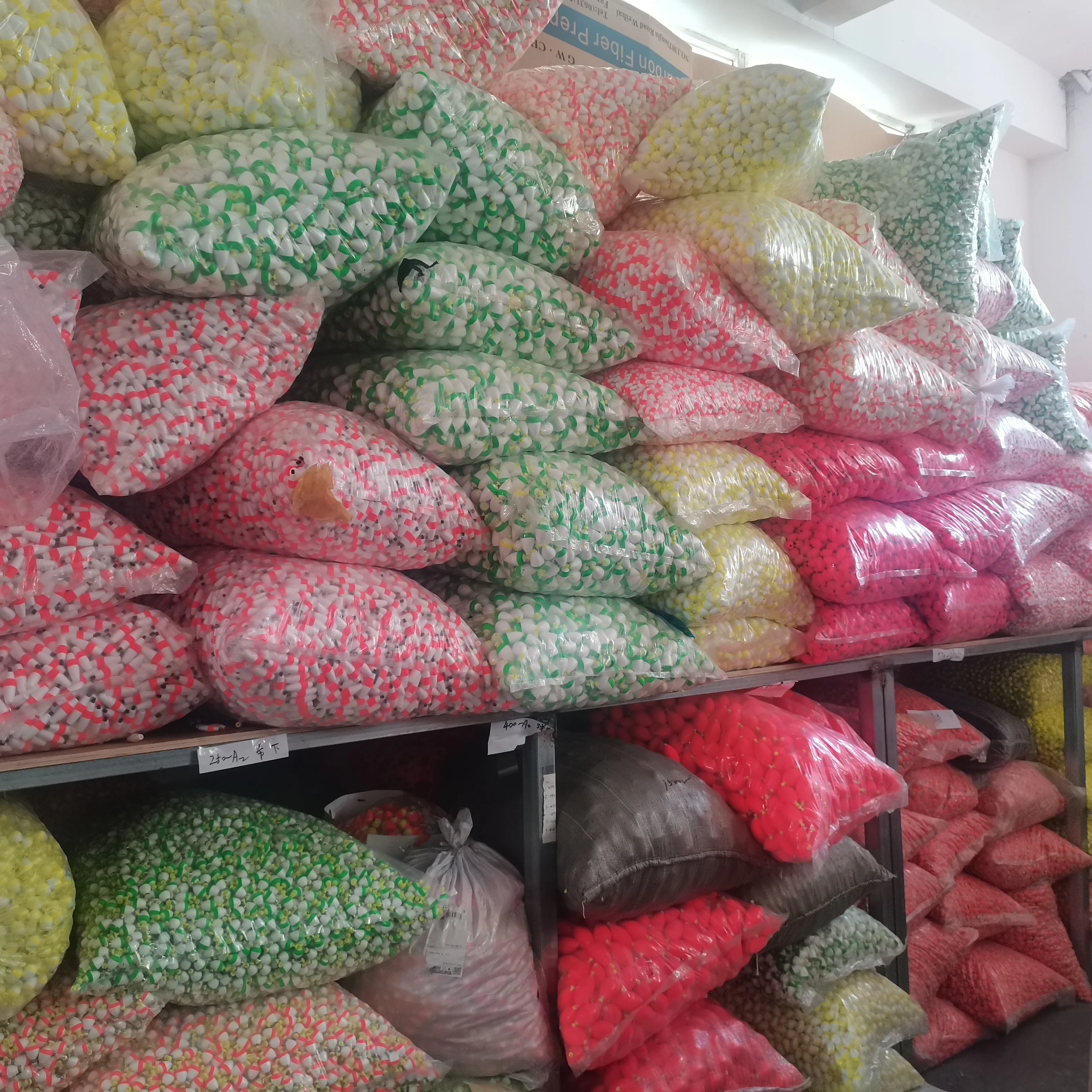 Wholesale 0.75' 1.0' 1.25' 1.5' 1.75' Round unweighed EPS Foam Fishing Bobbers Bouy Sea Fishing Floats