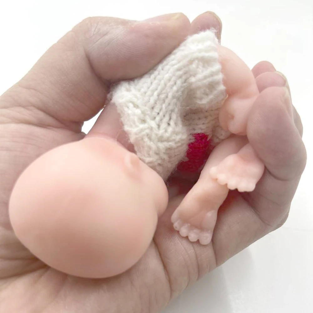 Factory low price super mini reborn silicone doll cute gift for kids carry with you mini doll reborn dolls
