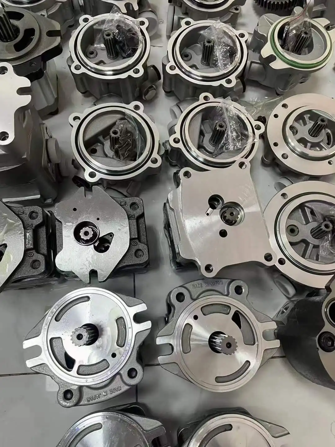 High Quality TB175 Hydraulic Gear Pump TB175W K3SP36C Pilot Gear Pump for Takeuchi Excavator