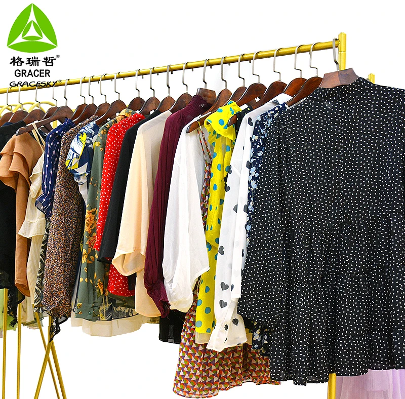 Poland Fashion Топы 20Ft контейнер б/у одежда в тюках для продажи
