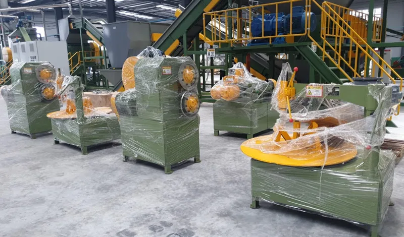 Rubber tire crusher machine/tire cracker mill machine recycling plant/rubber grinding machine