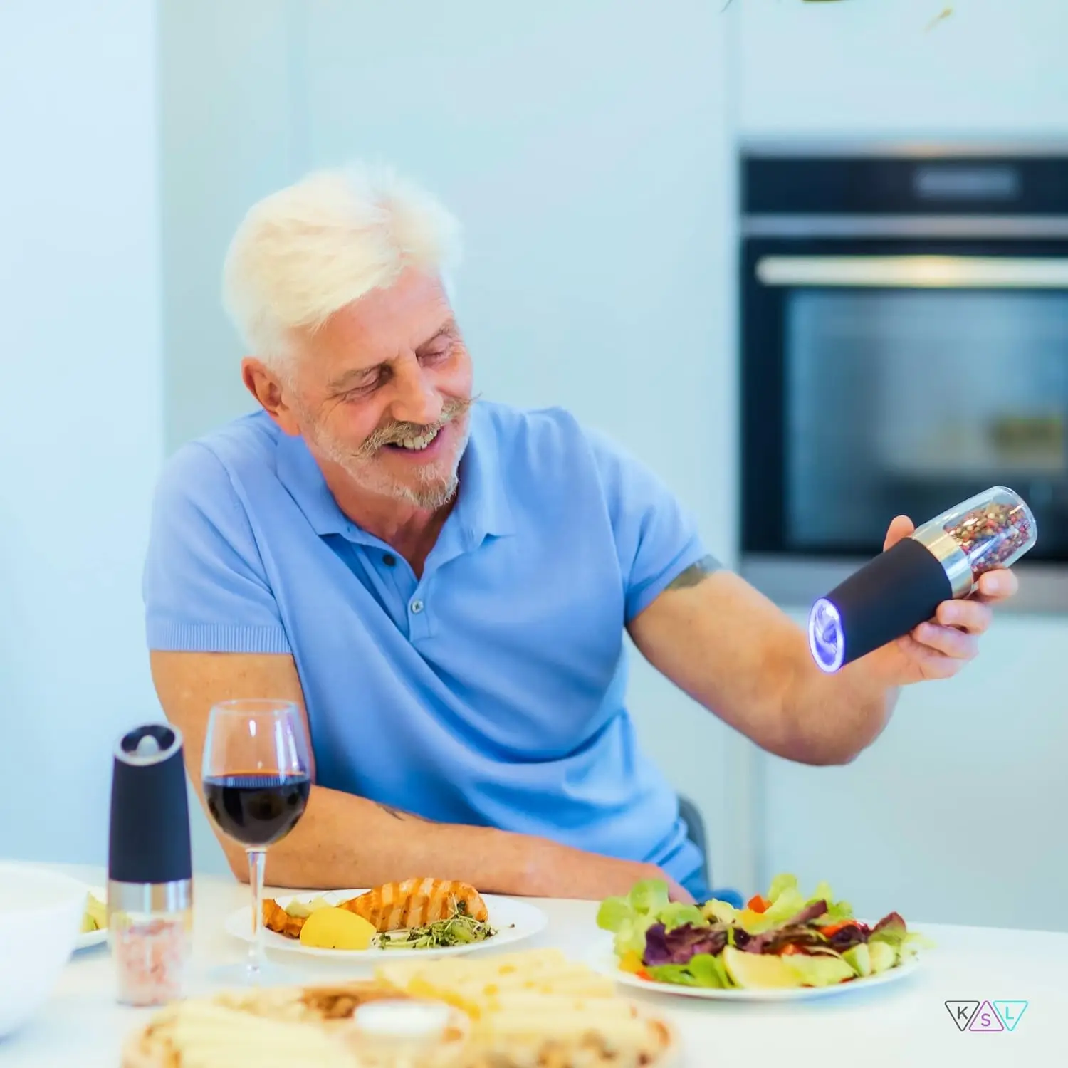 Spice Jar Herb Spice Tools Wholesale Salt and Pepper Shaker Condiment Server Fridge Magnetic Spice Tins Stainless Steel Kitchen