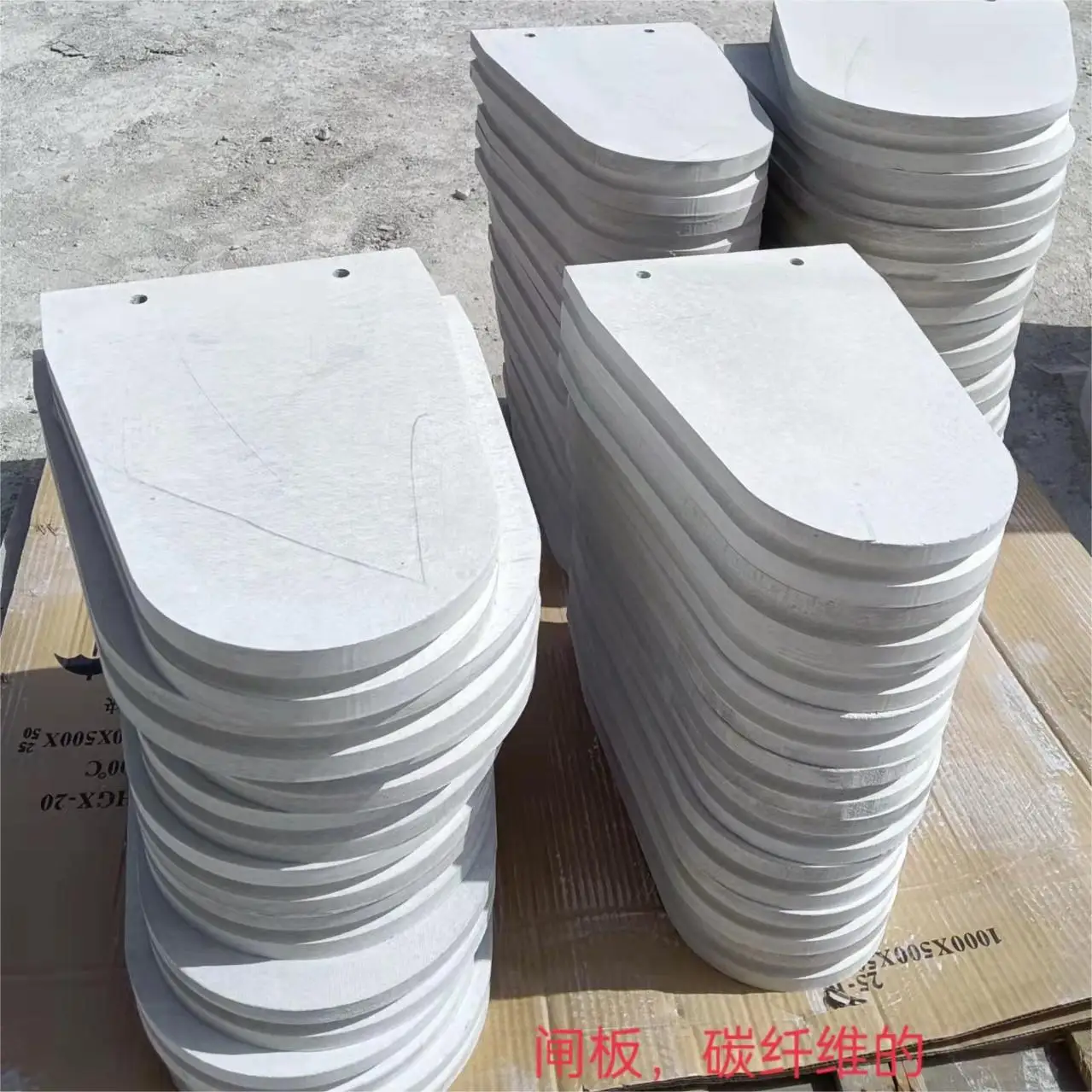 Aluminum silicate casting titanate ceramic sprue bush used in low-pressure foundry melting furnaces