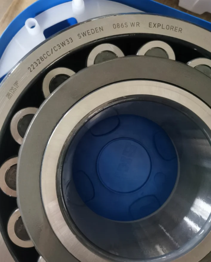 Сферический роликовый подшипник SKF 23024 23034 23332 23222 22315 22219 22328CC C3W33 vt143 хорошее качество цена на